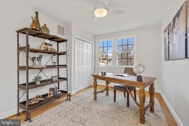 Building Photo - 2426 N Powhatan St