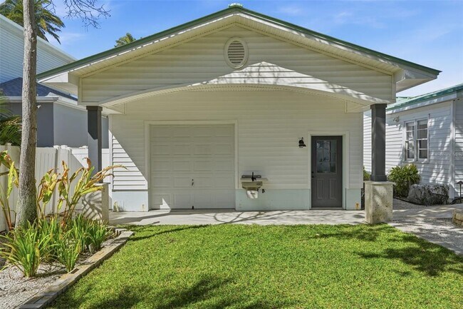 Building Photo - 759 Lantana Ave