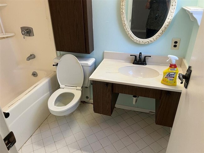 Building Photo - 1742 S Central Ave