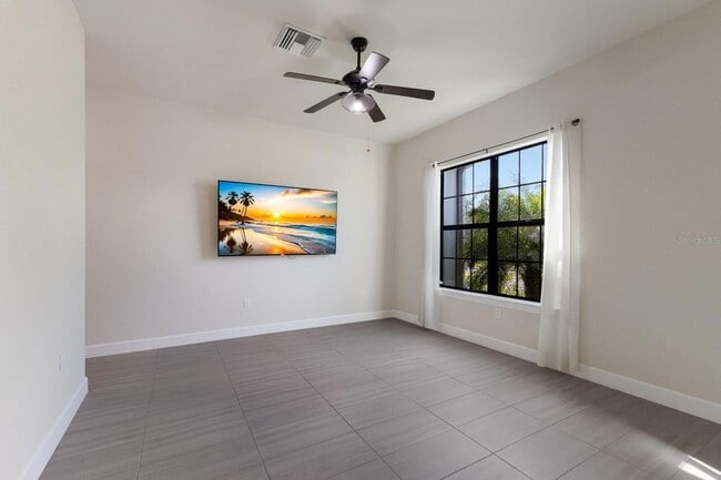 Building Photo - 712 Sigsbee Loop