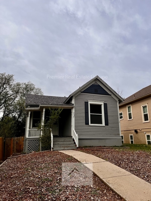 Building Photo - 2427 W Platte Ave