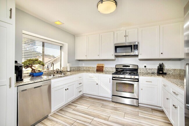 Building Photo - Beautifully Updated & Remodeled Upstairs Condo Unit in the Serene Pala Mesa Villas HOA Community,...