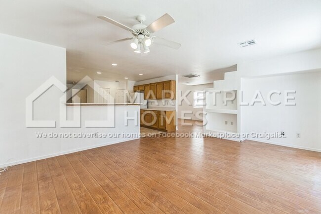 Building Photo - 9021 Iron Hitch Ave