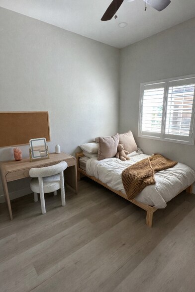 Building Photo - 2030 E River Rd