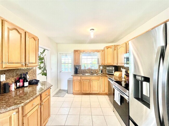Building Photo - 8522 SW 148th Terrace