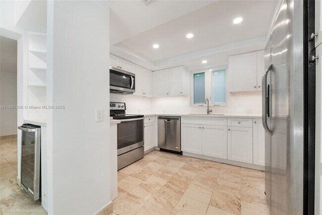 Building Photo - 4117 Alhambra Cir
