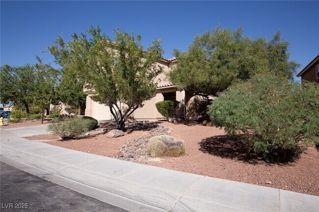 Building Photo - 2516 Courlan Dr