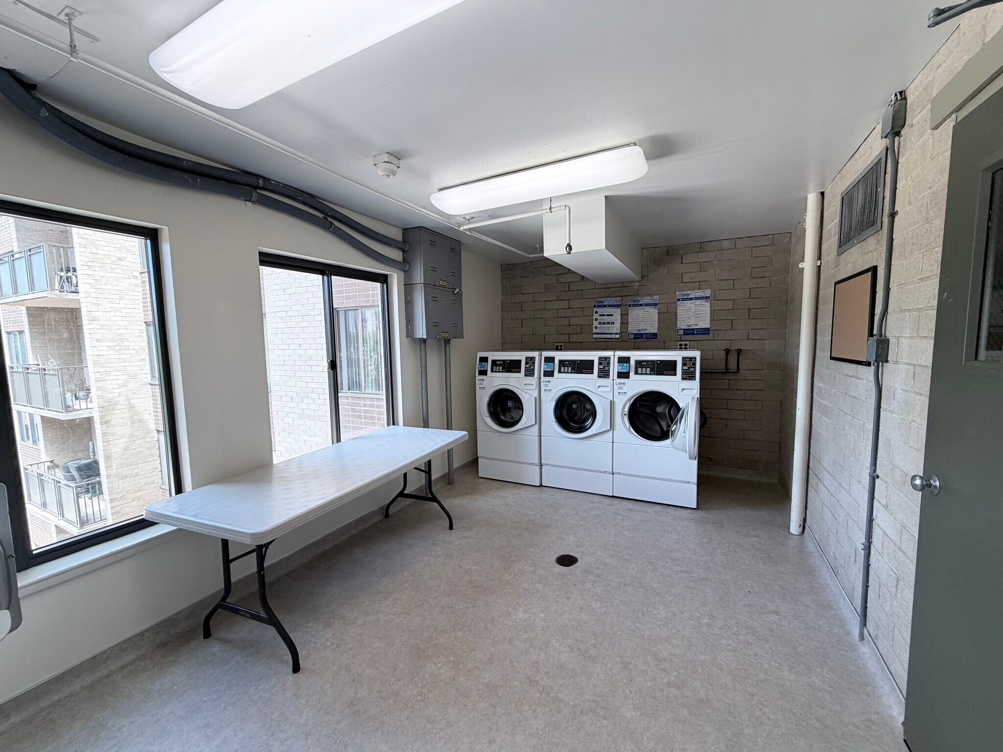 Building Photo - 3100 S Manchester St