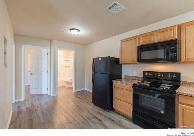 Building Photo - 8111 Landing Ave