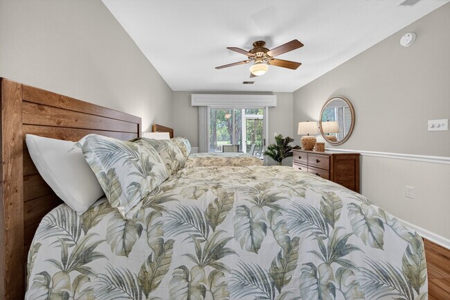 Building Photo - 641 Blue Stem Dr