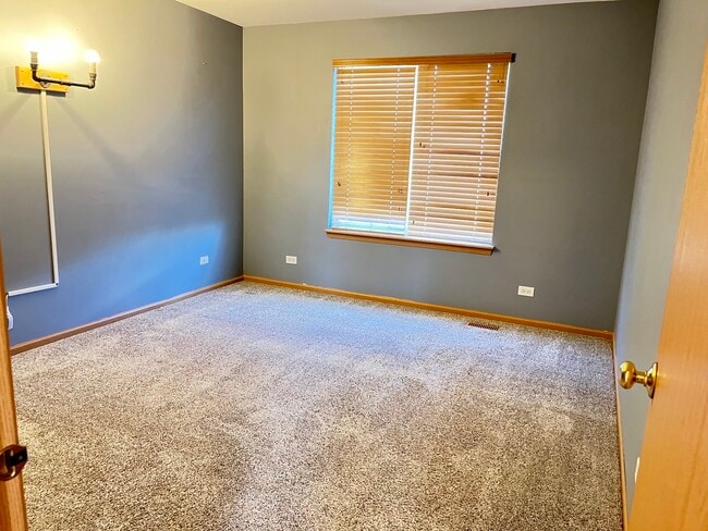 Building Photo - 2289 Grand Pointe Trail