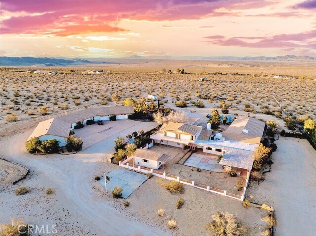Building Photo - 70410 Cottonwood Dr
