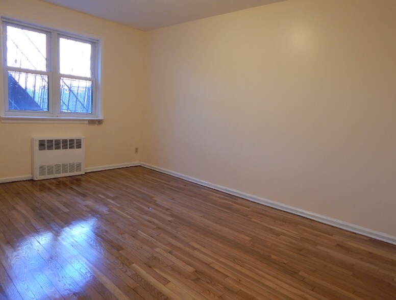 Building Photo - 10217 Avenue K