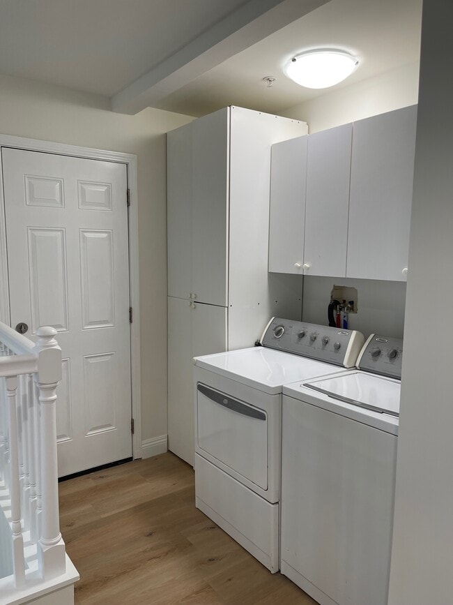 Building Photo - 4028 Tilden Ave