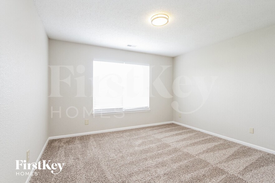 Building Photo - 8145 Maple Stream Ln