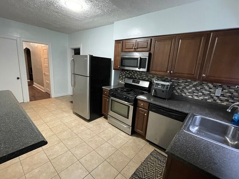 Building Photo - 4114 Grizella St