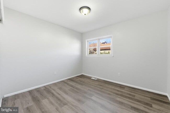 Building Photo - 111 Presidential Dr