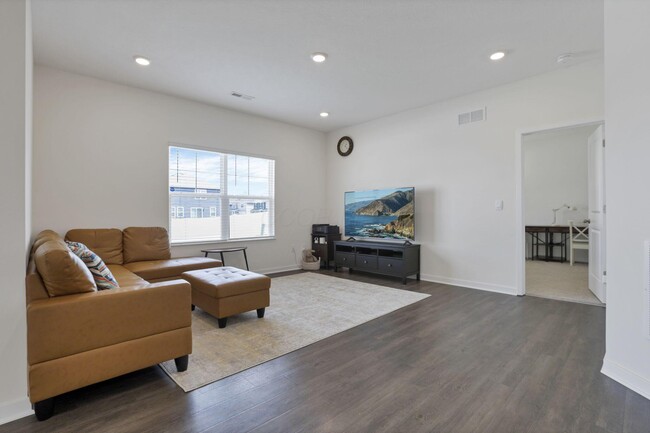 Building Photo - 567 Faulkner Dr