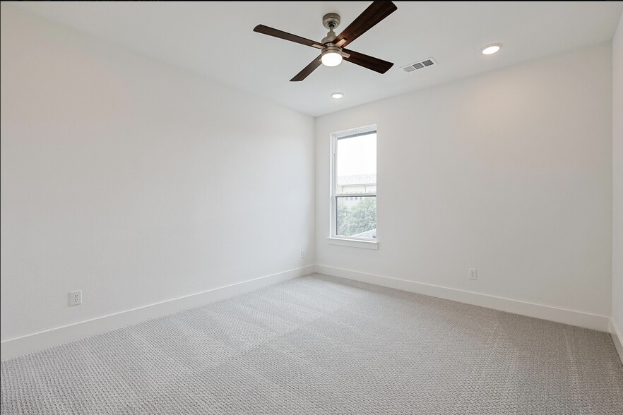 Bed Room Lvl3 - 7621 Hewitt