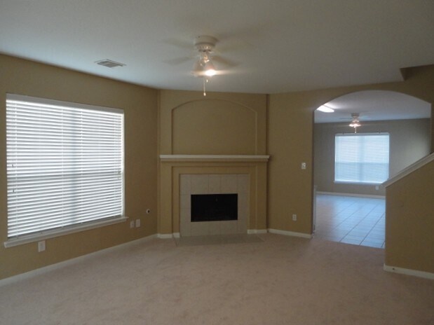 Building Photo - 1631 Laura Anne Dr