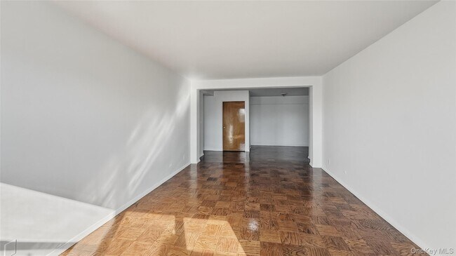 Building Photo - 3240 Riverdale Ave