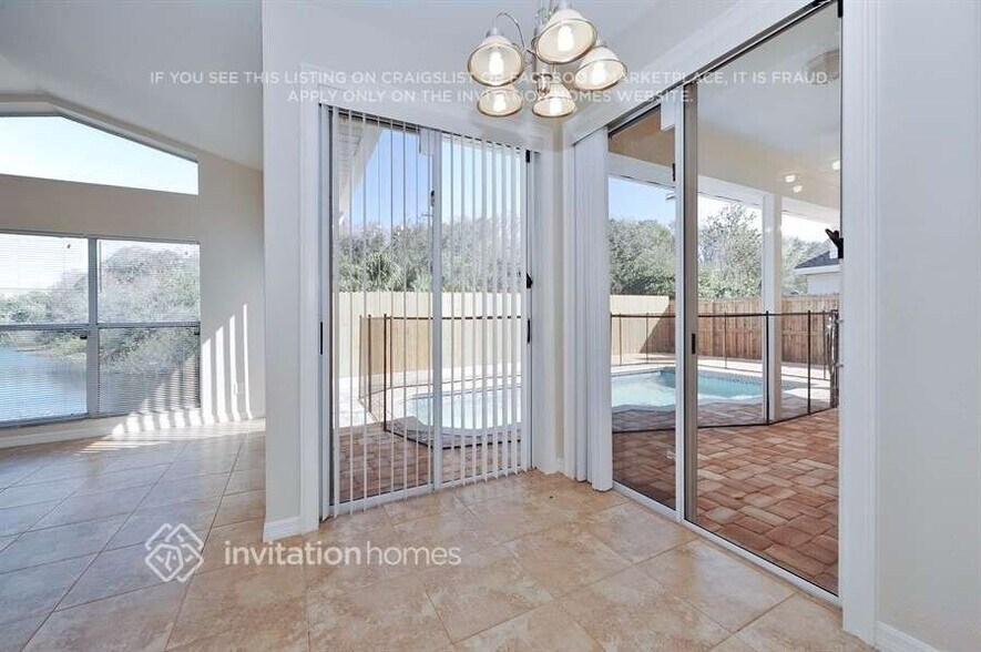 Building Photo - 1800 Wood Haven St