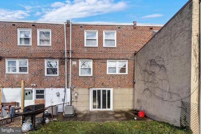 Building Photo - 4313 Deerpath Ln