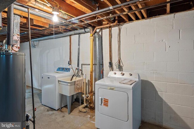 Building Photo - 3947 Setonhurst Rd