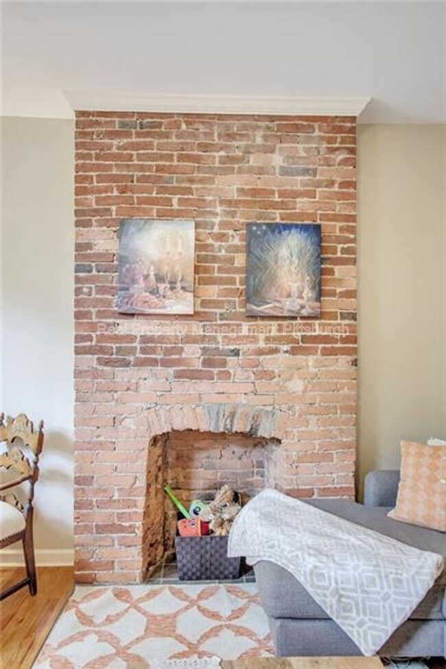 Building Photo - 1813 Wharton St