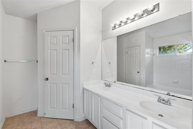 Building Photo - 9341 Bernoulli Dr