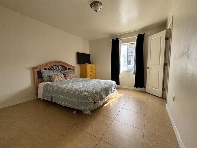 Building Photo - 4349 S Semoran Blvd