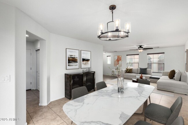 Building Photo - Beautiful 3 bedroom plus den, 2.5 bath hom...
