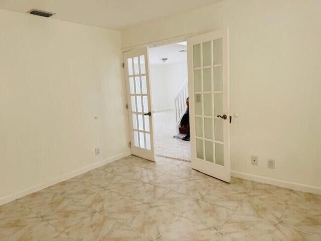 Building Photo - 6008 Strawberry Fields Way