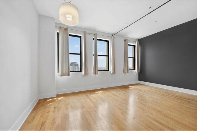 Building Photo - 4 Beacon Way