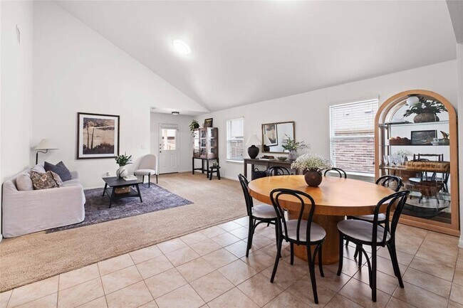 Building Photo - 266 Screech Owl Dr