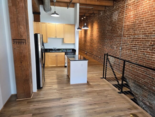 Building Photo - 2960 Inca St