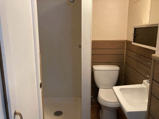 Building Photo - Shadle Area Home