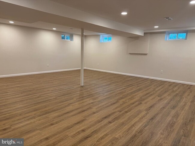 Building Photo - 1306 Pine Ridge Ln