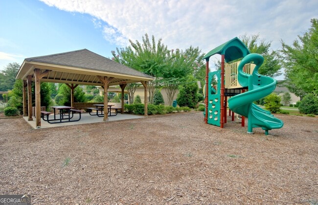 Building Photo - 155 Colonial Ct