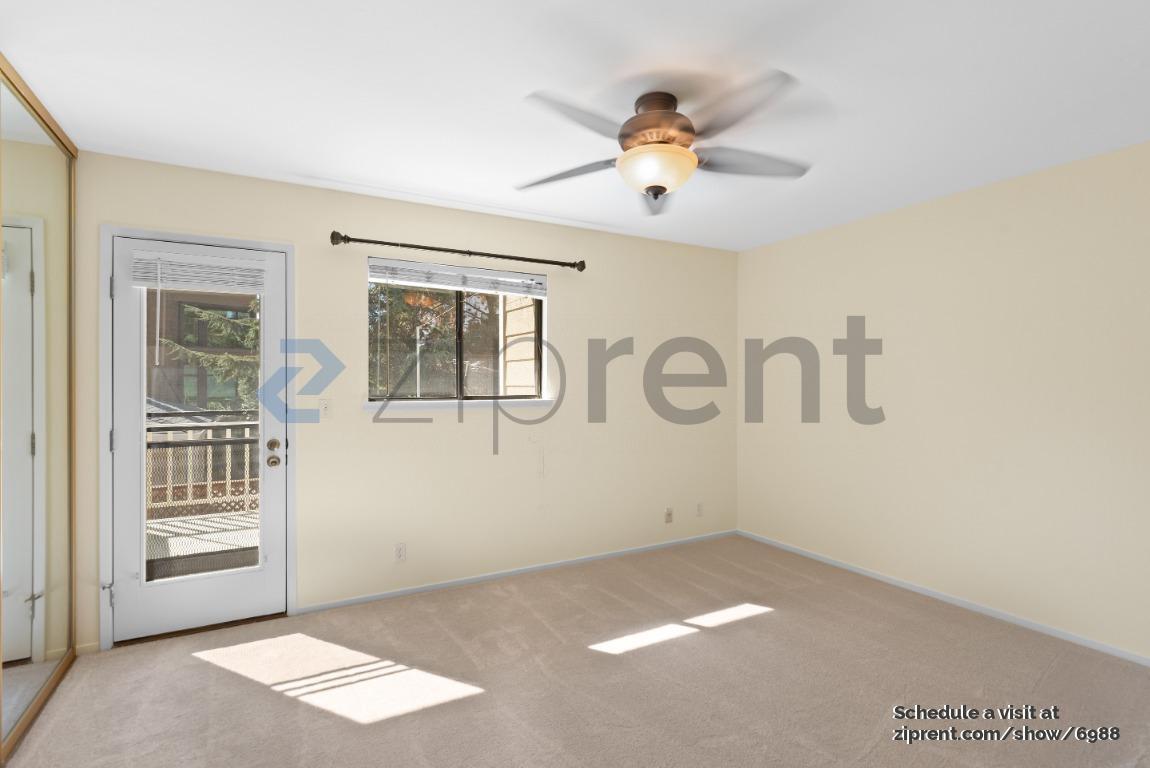 Building Photo - 700 Chiquita Ave