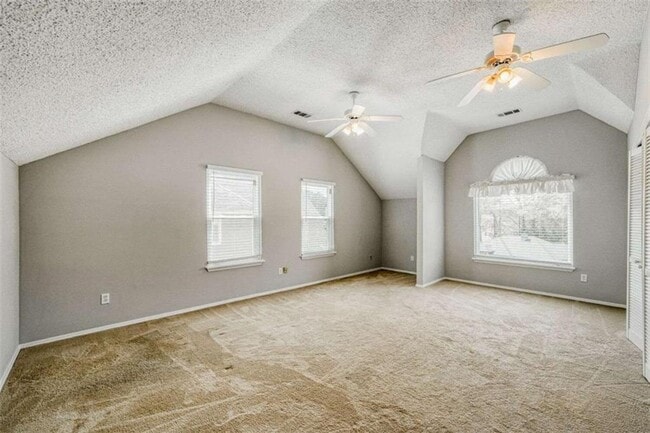 Building Photo - 10910 Willow Meadow Cir