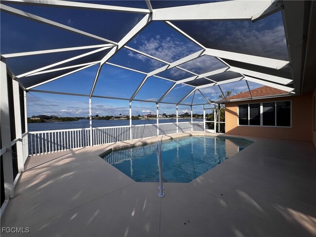 Building Photo - 433 NW 24th Terrace