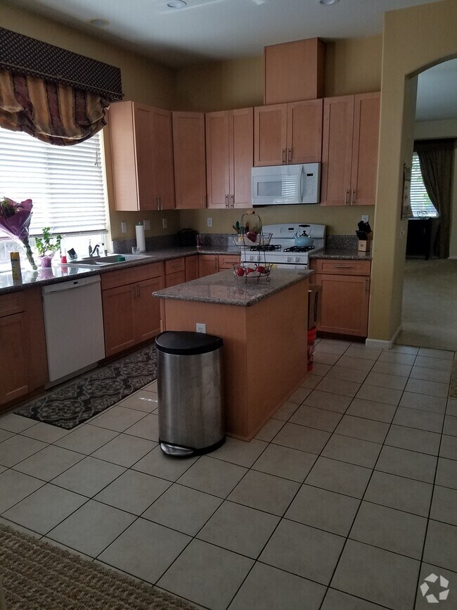 Building Photo - Stunning 4/2 Natomas Single Story!  PLEASE...