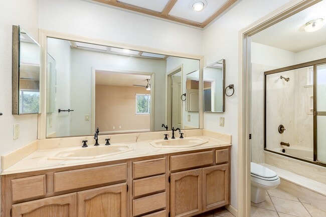 Building Photo - Beautiful La Costa Home in Premiere Locati...