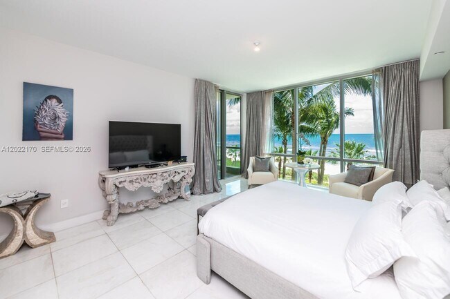 Building Photo - 16051 Collins Ave