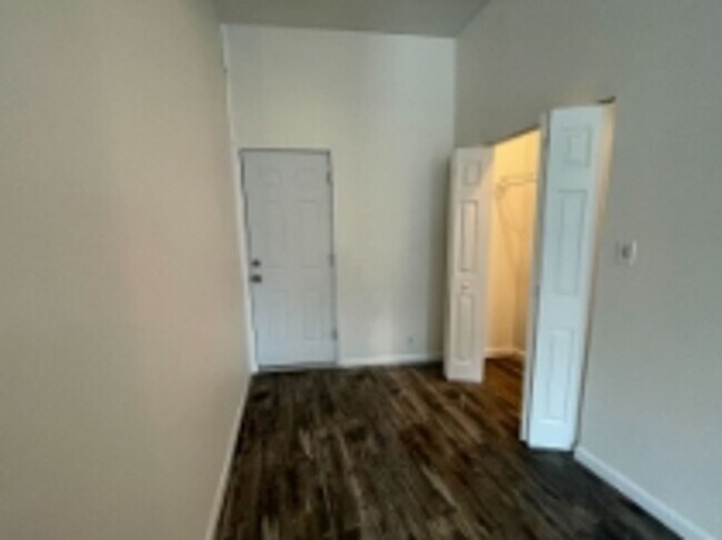 Building Photo - 34-36 Albany Avenue