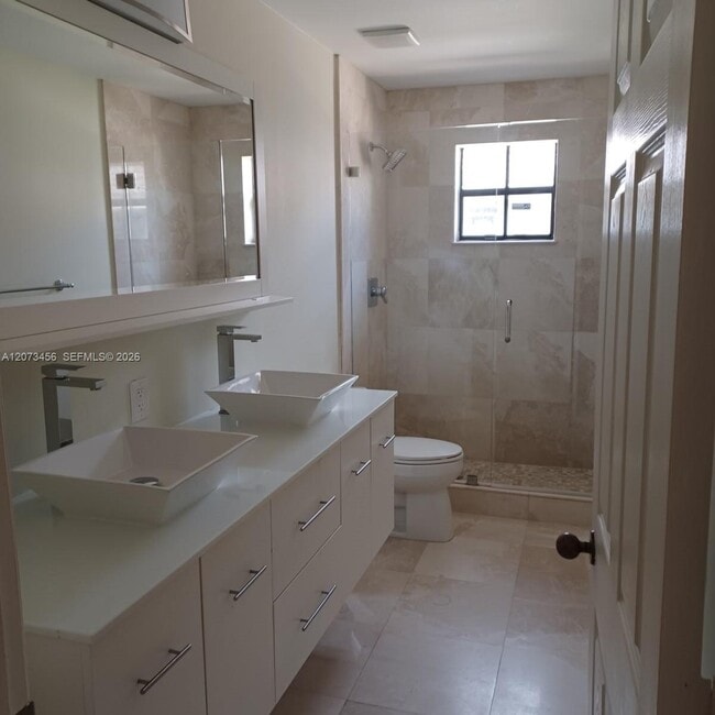 Building Photo - 3839 Pond Apple Dr
