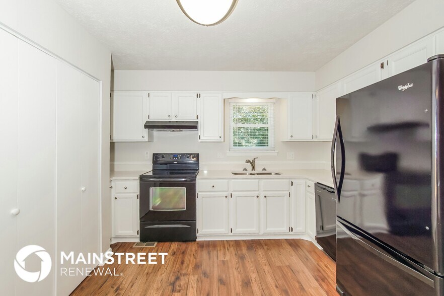 Building Photo - 129 Longvale Dr