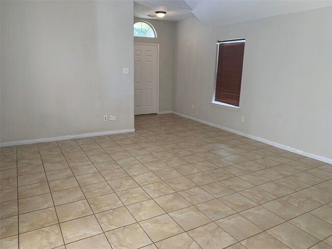 Building Photo - 6722 Highwind Bend Ln