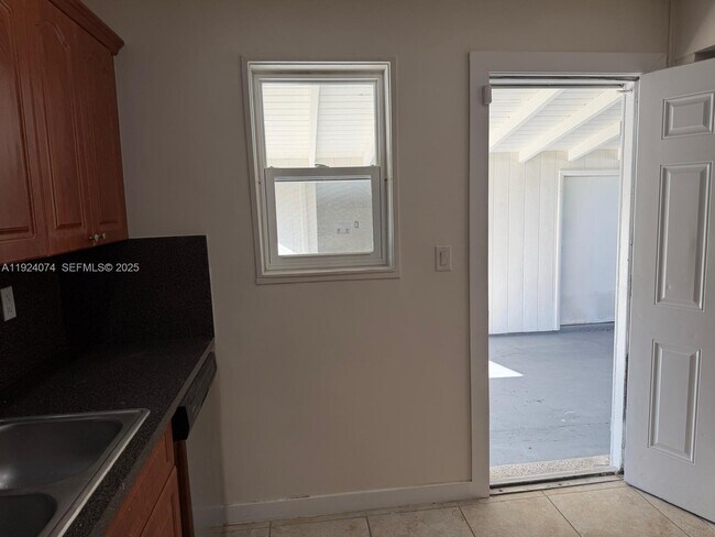 Building Photo - 19810 Holiday Rd